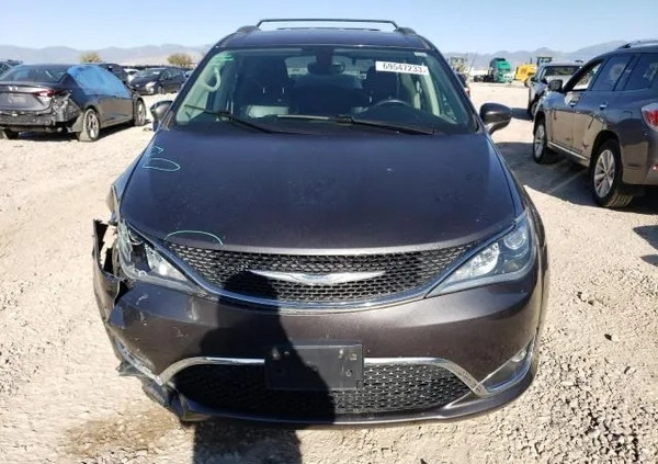 Chrysler Pacifica cena 49000 przebieg: 121143, rok produkcji 2018 z Międzyzdroje małe 46